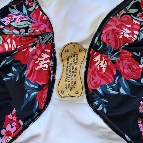 Smismivo Womens One-Piece Swimsuit Floral Print Halter Neck XXL Black & Red Nylo - Picture 4 of 11